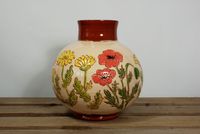 2111-03-1_Sgraffito slibware coloured vase.jpg